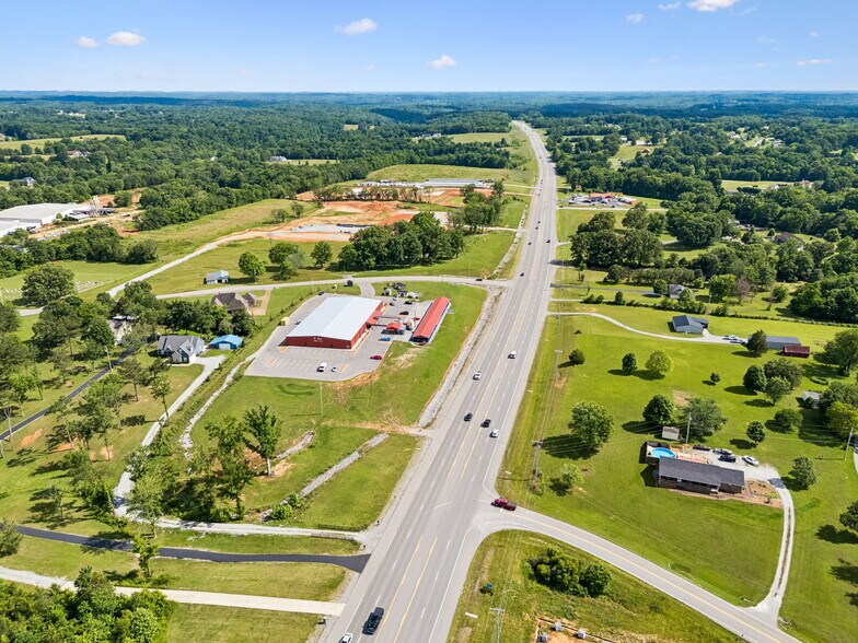 More Photos Of 4070 Old Highway 431, Greenbrier Freestanding For Sale