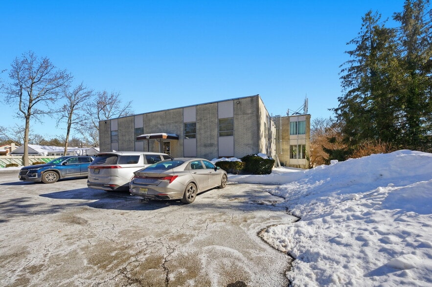 More Photos Of 299 Forest Ave, Paramus Office For Sale