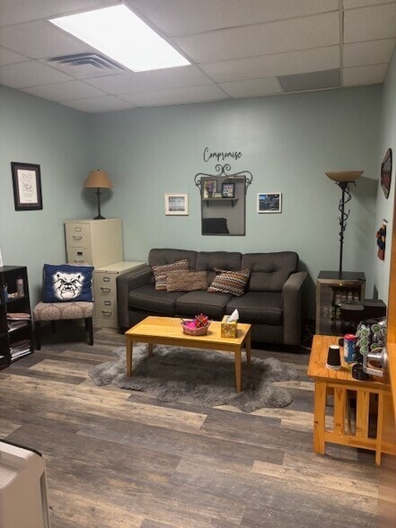 More Photos Of 6314 Rucker Rd, Indianapolis Serviced Offices For Sale