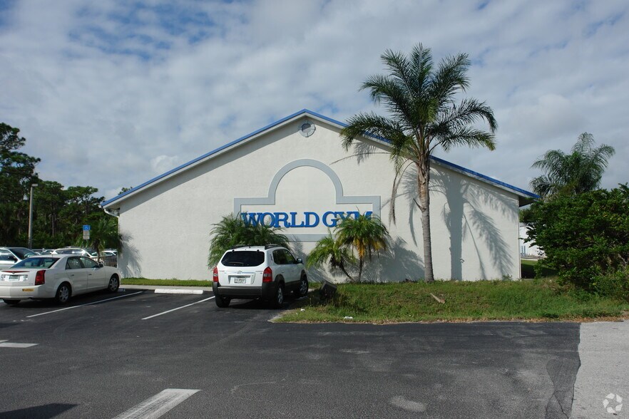 More Photos Of 1500 S Lennard Rd, Port Saint Lucie Health Club For Lease