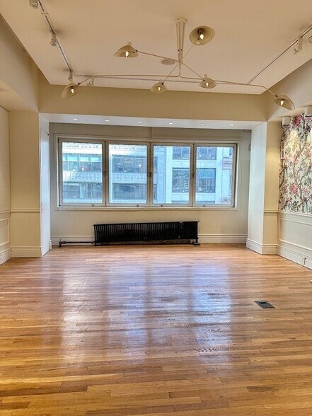 More Photos Of 254 Fifth Ave, New York Office For Lease