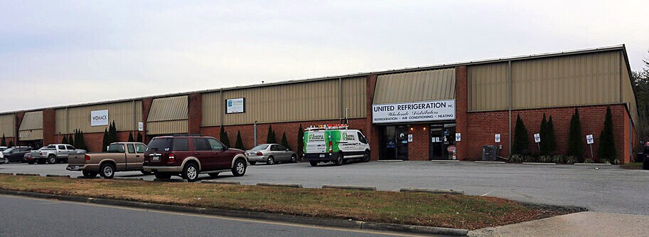More Photos Of 3707 Alliance Dr, Greensboro Warehouse For Lease