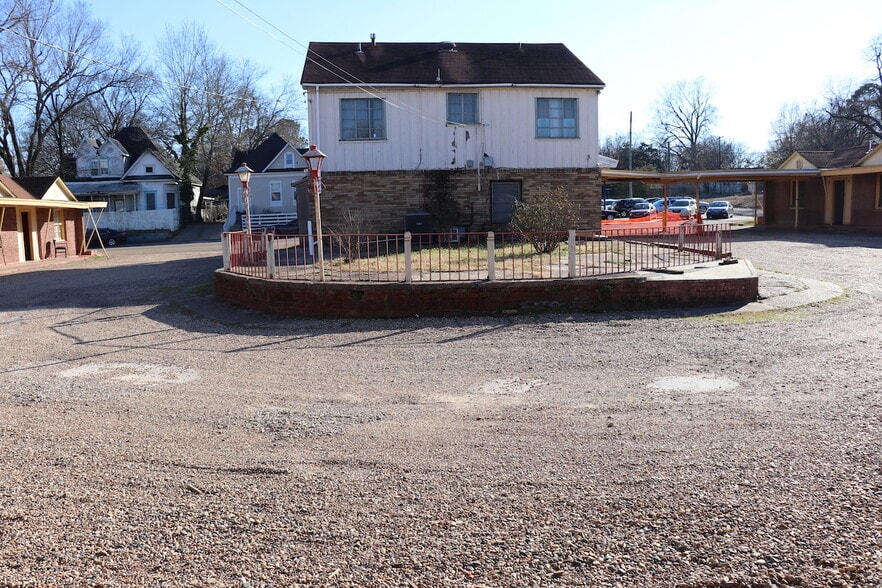 More Photos Of 1220 W 7th St, Texarkana Hotel For Sale