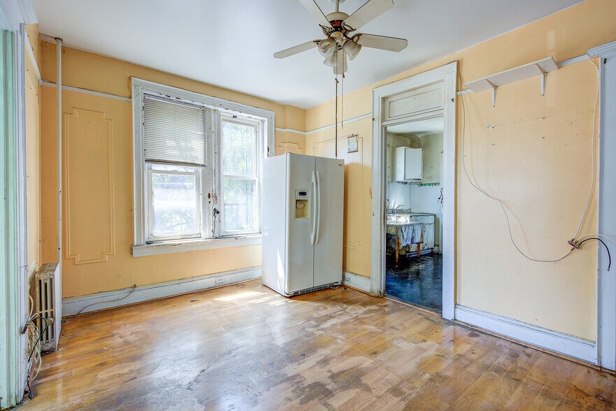 More Photos Of 1701 Gates Ave, Ridgewood Apartments For Sale