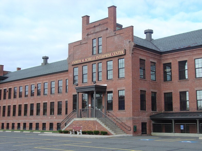 More Photos Of 1 Federal St, Springfield Flex For Lease