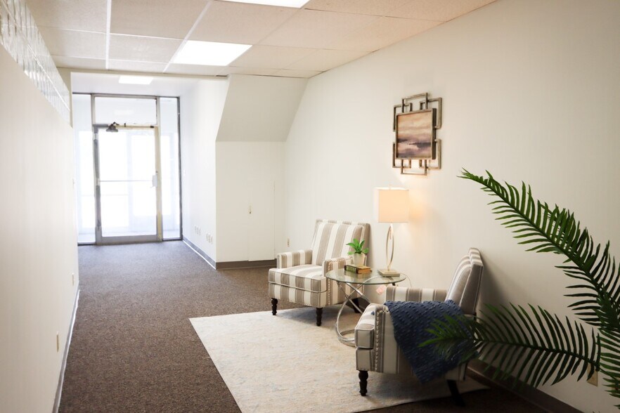 More Photos Of 1112-1128 Broadway St, Quincy Flex For Lease