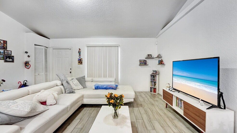 More Photos Of , Wellington Multifamily For Sale