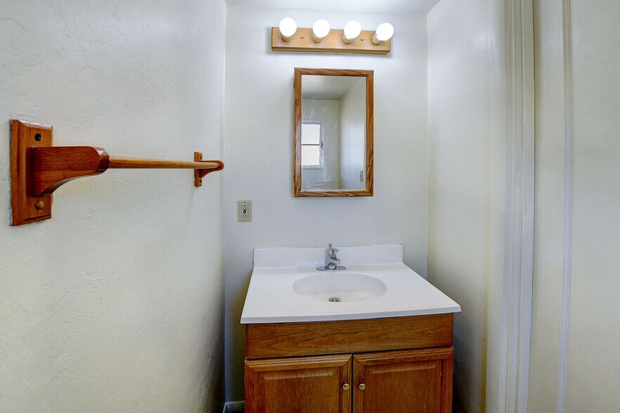 More Photos Of 1011 E Halcyon Rd, Tucson Apartments For Sale