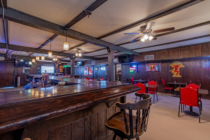 More Photos Of 8575 S Avenue 40 E, Tacna General Retail For Sale