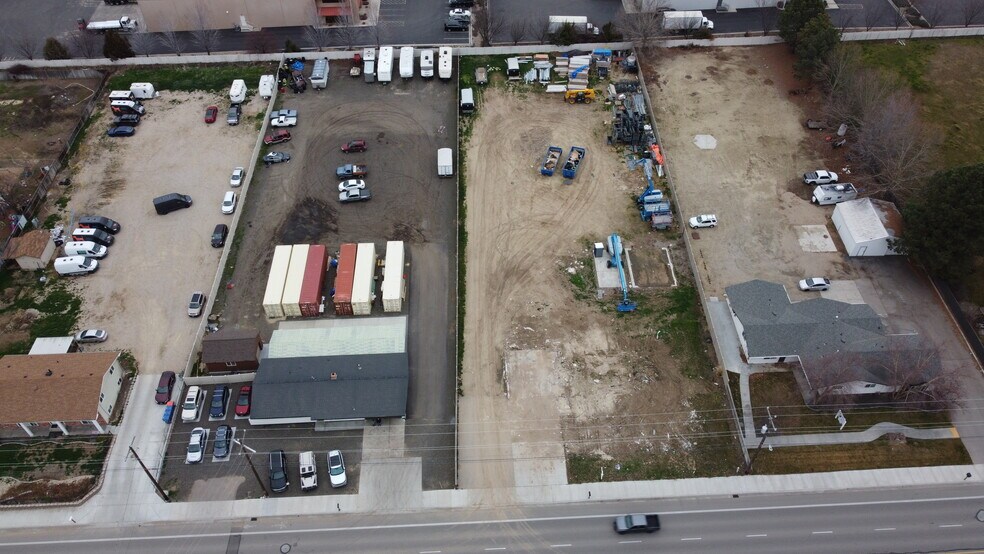 More Photos Of 330 N Linder Rd, Meridian Flex For Sale