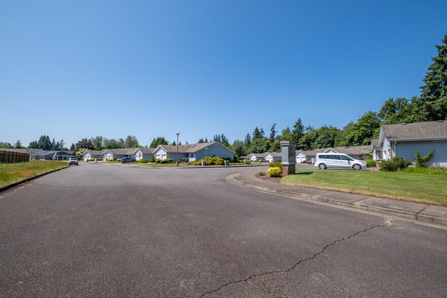 More Photos Of 4901 US-20, Sweet Home Land For Sale