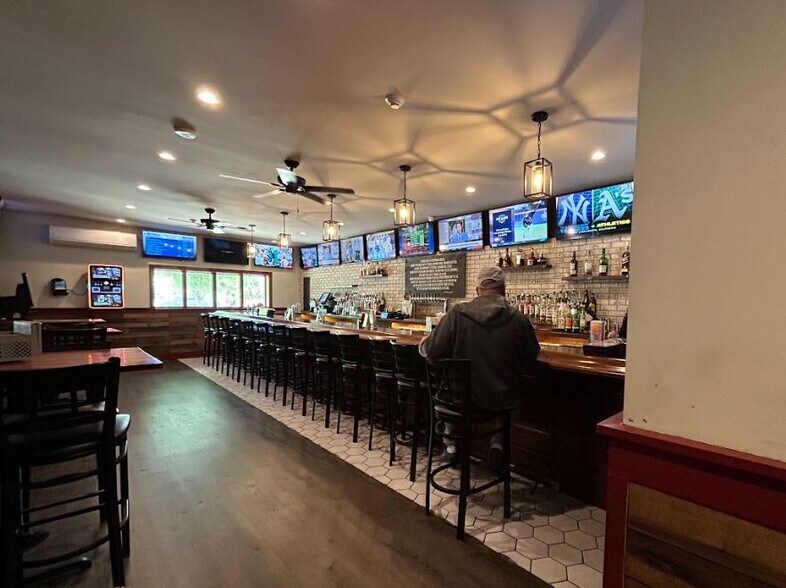 More Photos Of 742-746 Middle Country Rd, Selden Freestanding For Sale