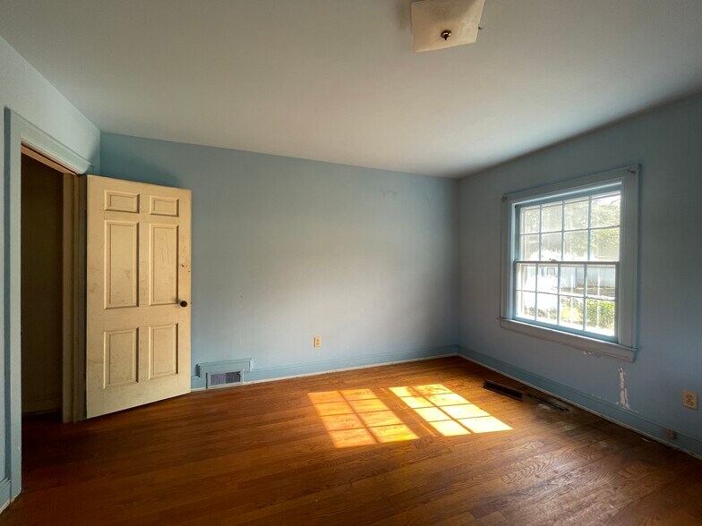 More Photos Of 1810 US Highway 17, Williamston Flex For Sale