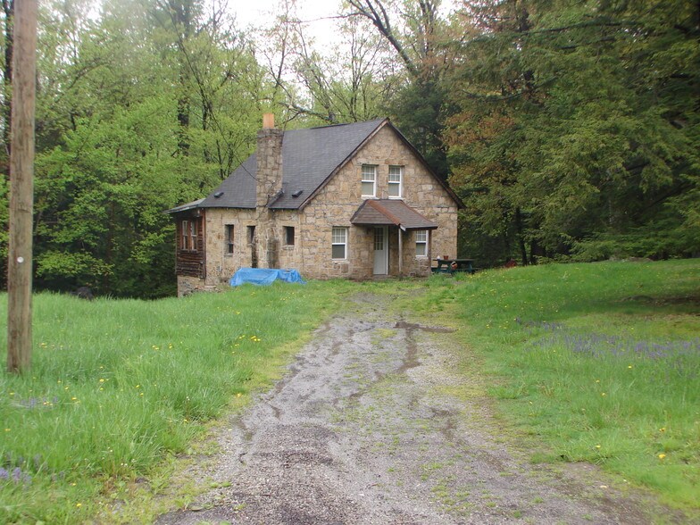 More Photos Of 1129 Lincoln Hwy, Laughlintown Restaurant For Sale