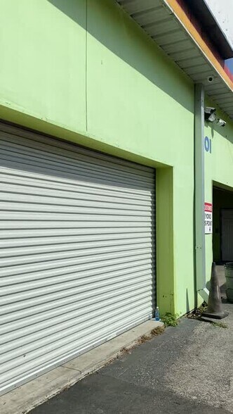 Primary Photo Of 101 E Fletcher St, Kissimmee Auto Repair For Lease