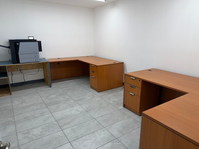 More Photos Of 19391 Highway 35, Alvin Warehouse For Sale