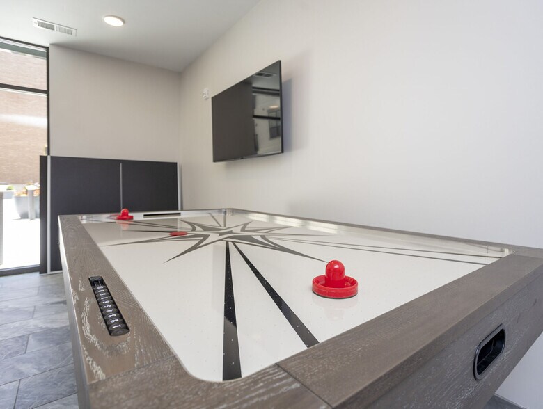 More Photos Of 140 E Monument Ave, Dayton Apartments For Lease