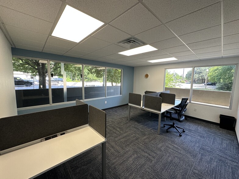 More Photos Of 414 W Parkway St, Denton Loft Creative Space For Lease