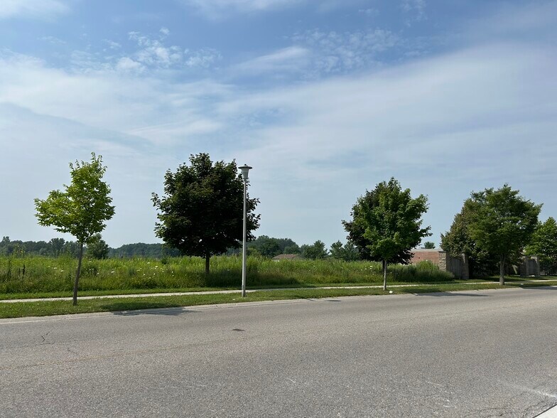 More Photos Of 2947 Bateman Trail, London Land For Sale