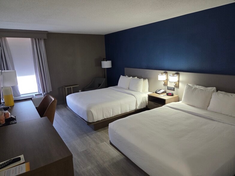 More Photos Of 569 Harry L Dr, Johnson City Hotel For Sale