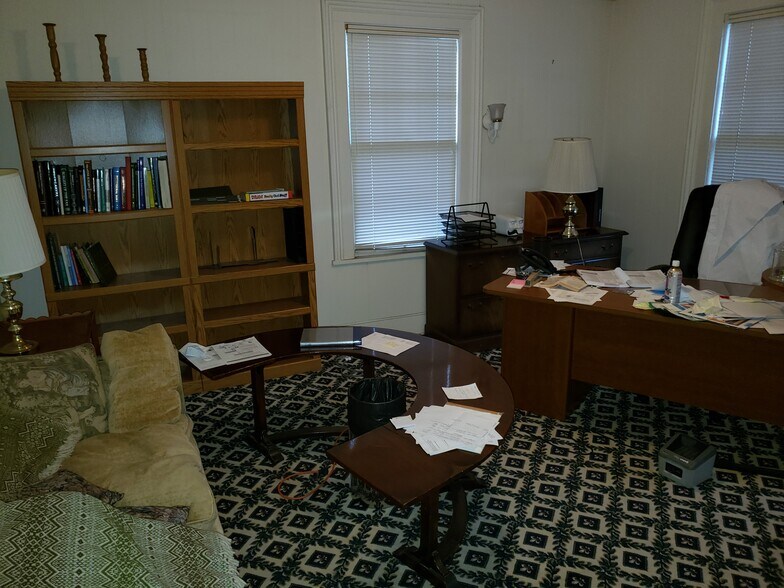 More Photos Of 1029 Liberty St, Franklin Medical For Sale