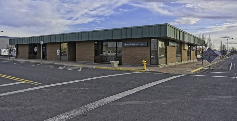 More Photos Of 321 Beech St, Moses Lake Office For Lease