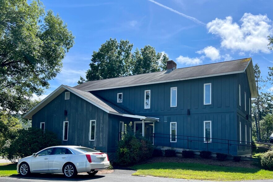 Primary Photo Of 1 Oak Ridge Rd, West Lebanon Office For Lease