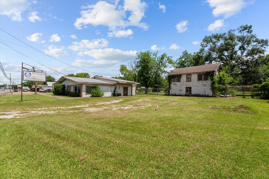 More Photos Of 1403 Crockett St, Lufkin Office Residential For Sale