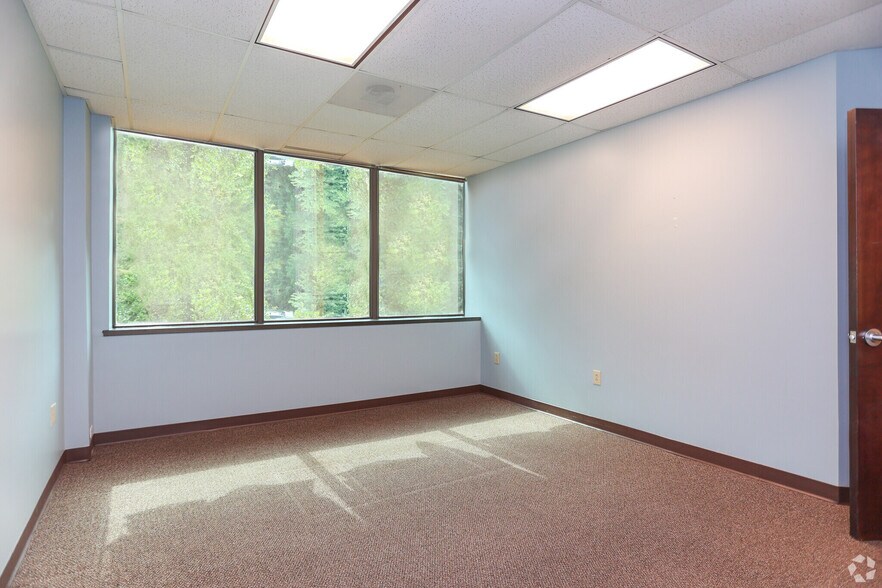 More Photos Of 3541 Randolph Rd, Charlotte Unknown For Lease