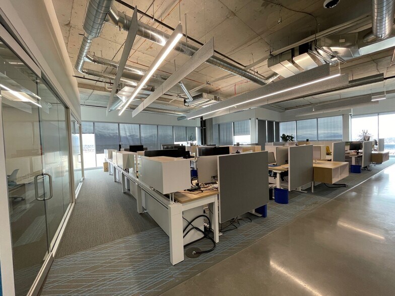 More Photos Of 3300 N Triumph Blvd, Lehi Office For Lease