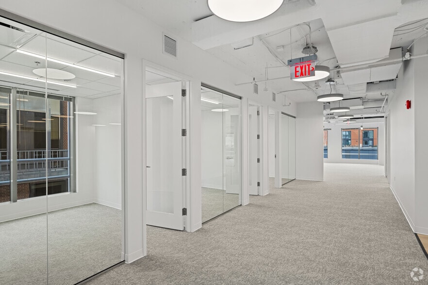 More Photos Of 2001 L St NW, Washington Office For Lease