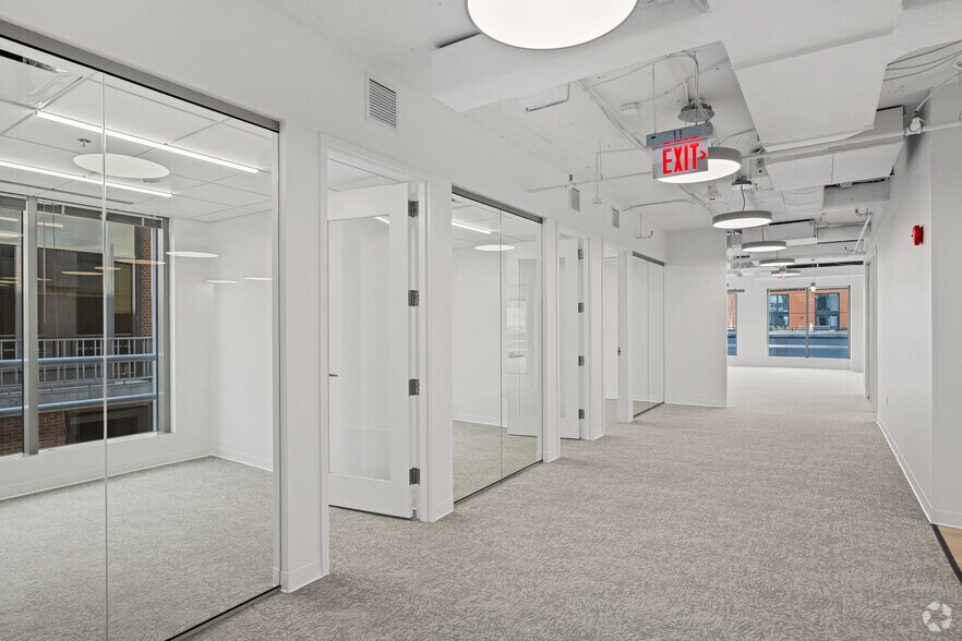 More Photos Of 2001 L St NW, Washington Coworking Space