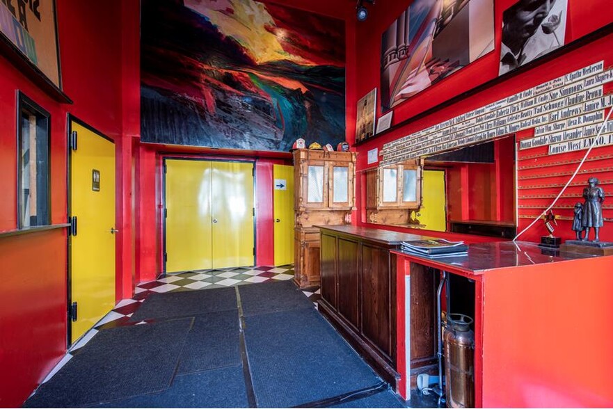 More Photos Of 6 Hancock Pl, New York Theater Concert Hall For Sale