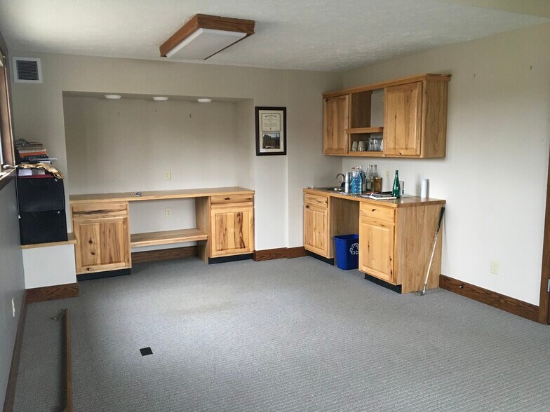 More Photos Of 3770 Starr Centre Dr, Canfield Office For Lease