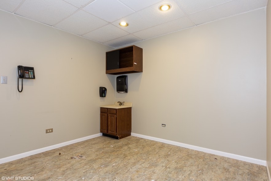 More Photos Of 1000 Ravinia Pl, Orland Park Office For Lease