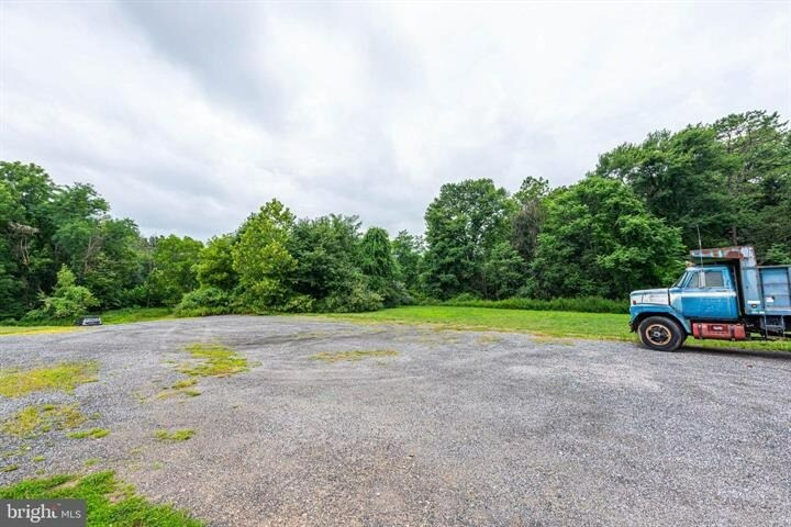 More Photos Of 19220 York Rd, Parkton Freestanding For Sale