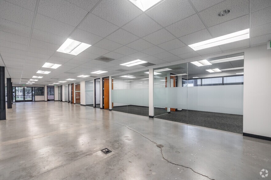 More Photos Of 6059 Bristol Pky, Culver City Office For Lease