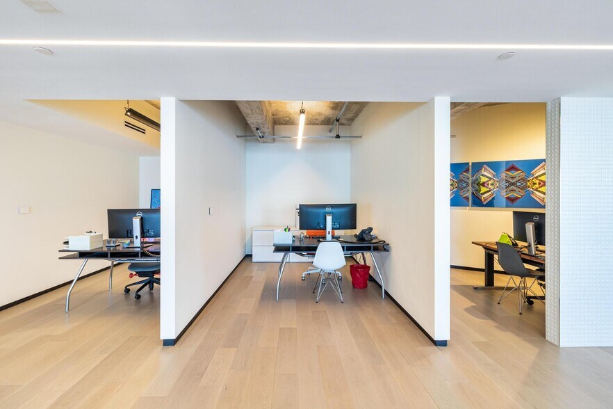 More Photos Of 605 Lincoln Rd, Miami Beach Office Residential For Sale