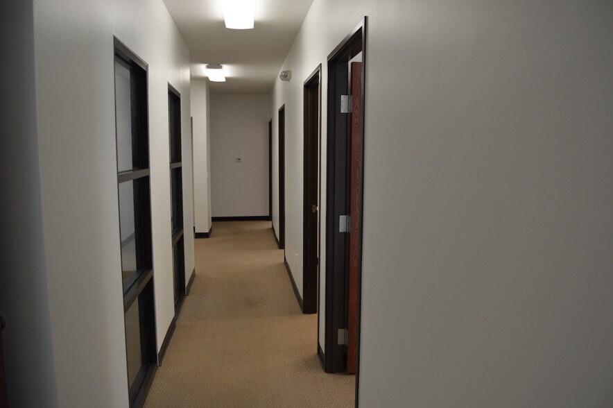 More Photos Of 128 County Line Rd, Westerville Office For Lease