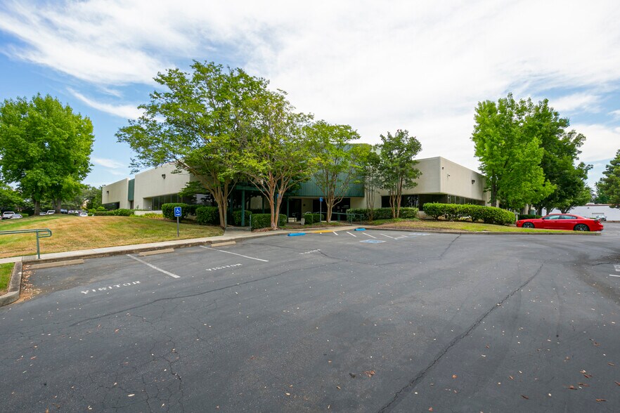 More Photos Of 107 Woodmere Rd, Folsom Research And Development For Lease