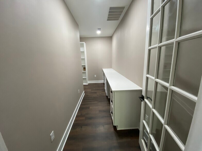 More Photos Of 144 Old Town Blvd N, Argyle Office For Lease