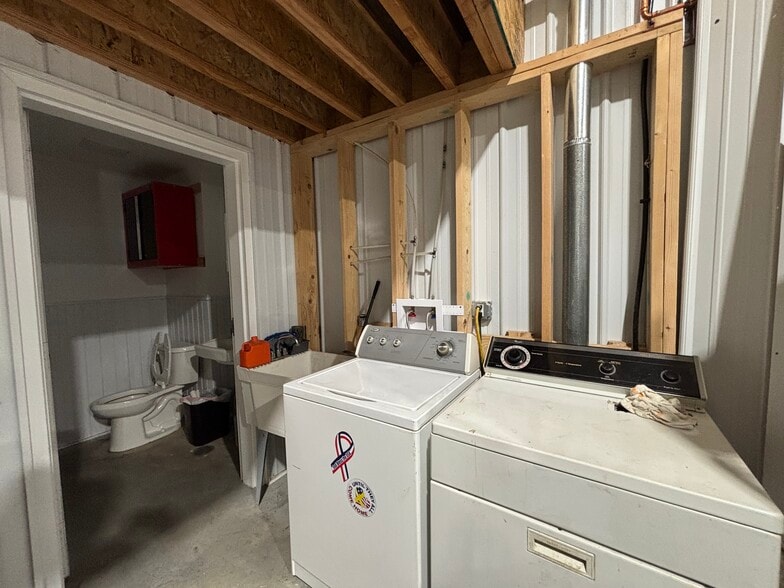 More Photos Of 2147 Blue Creek Rd, Billings Industrial For Sale