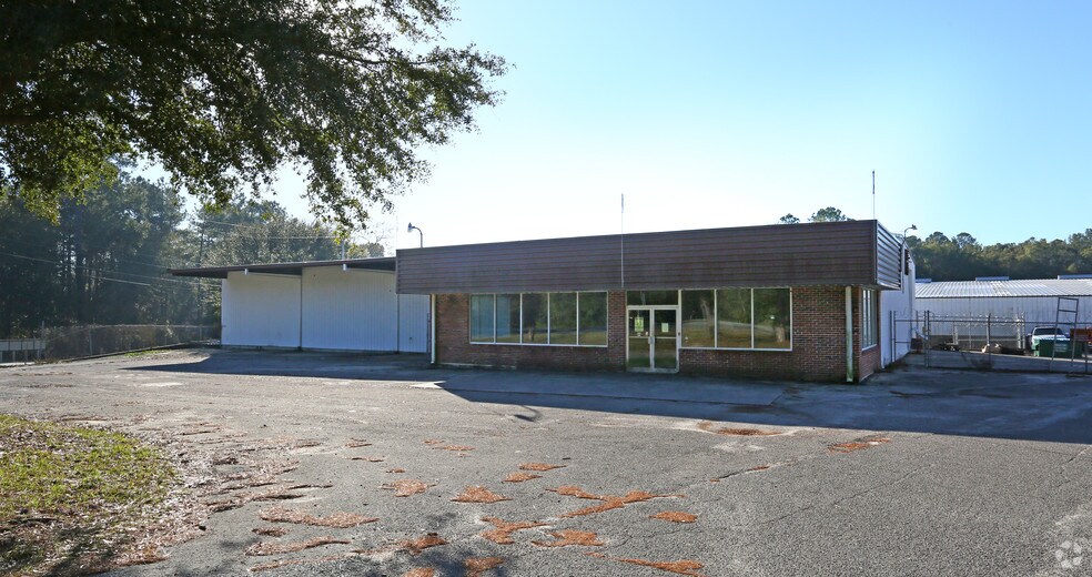 More Photos Of 25008 Blue Star Hwy, Quincy Unknown For Lease