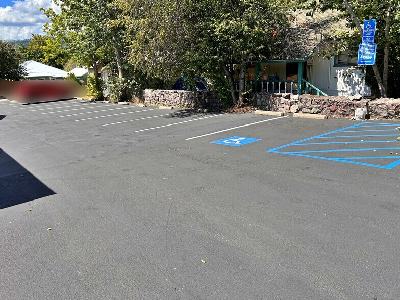 More Photos Of 725 Pine St, Mount Shasta Healthcare For Sale