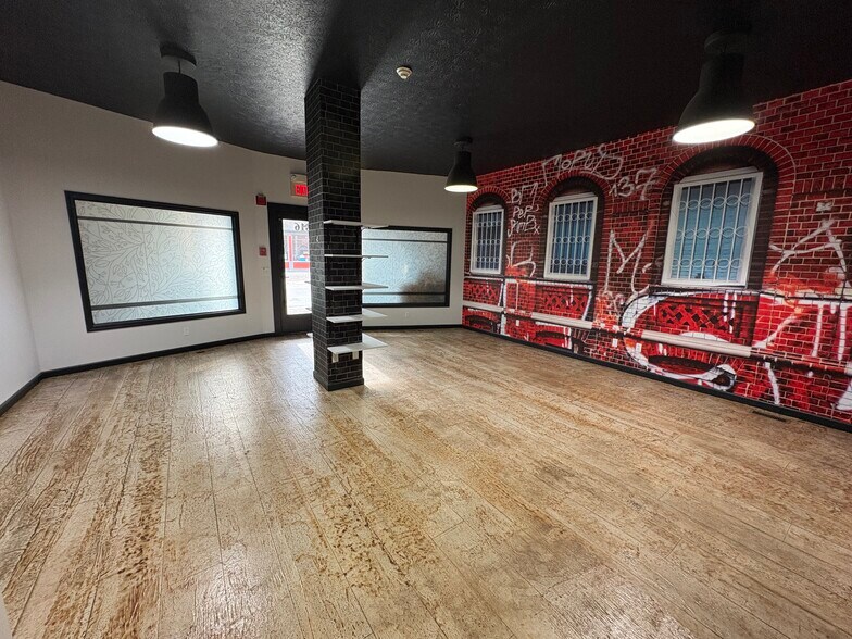 More Photos Of 816 Main St, Lafayette Storefront Retail Residential For Lease