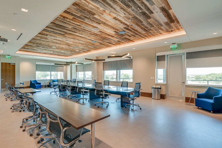 More Photos Of 200 Bailey Ranch Rd, Aledo Medical For Lease