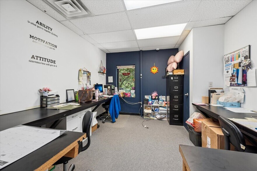 More Photos Of 144 12th St, Piscataway Light Distribution For Lease