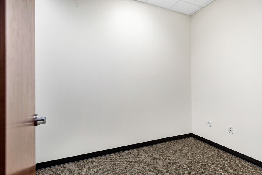 More Photos Of 15405 N 99th Ave, Sun City Medical For Lease