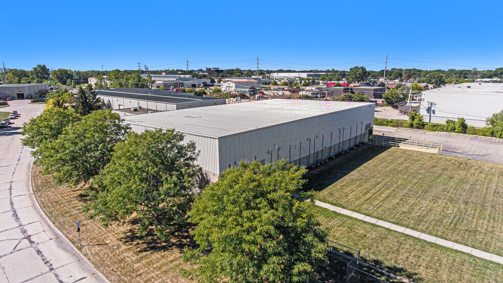 More Photos Of 23605 Regency Park Dr, Warren Manufacturing For Sale