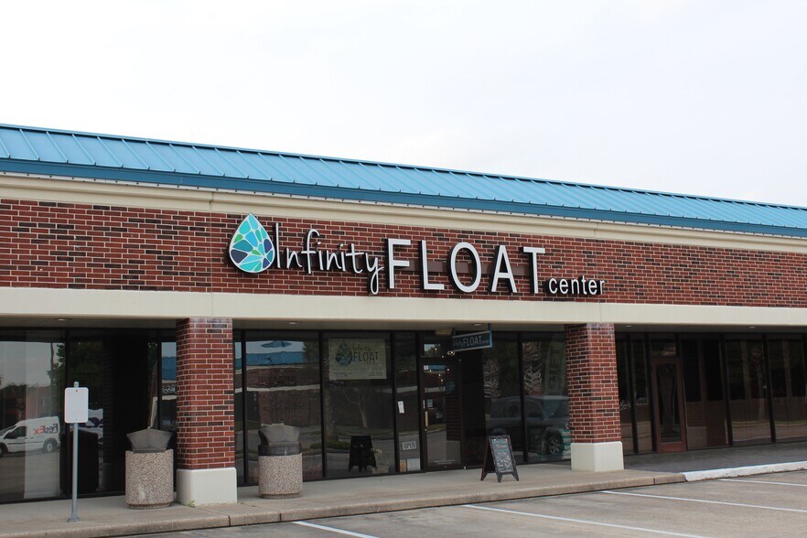 More Photos Of 411-495 Bay Area Blvd, Houston Unknown For Lease